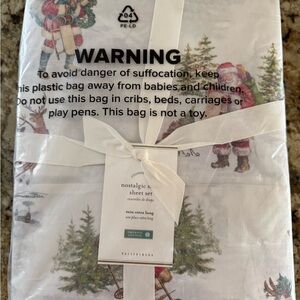 Pottery Barn Nostalgic Santa Sheet Set - White and Green
